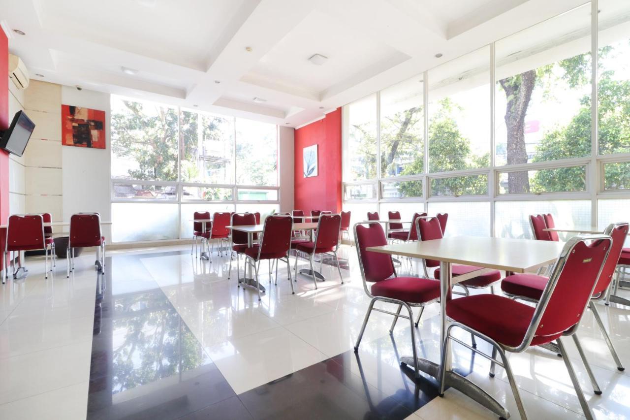 Urbanview Hotel Grand Malabar Bandung Exterior foto