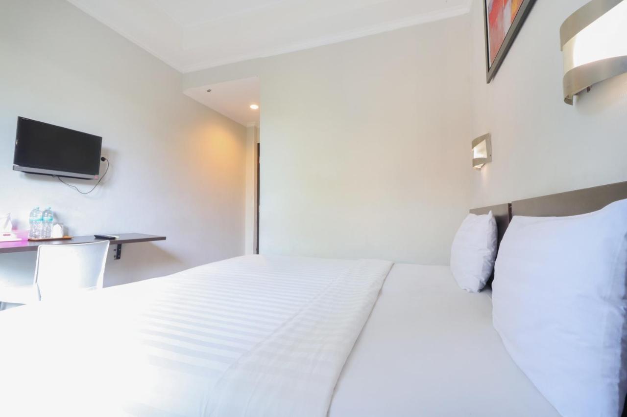 Urbanview Hotel Grand Malabar Bandung Exterior foto