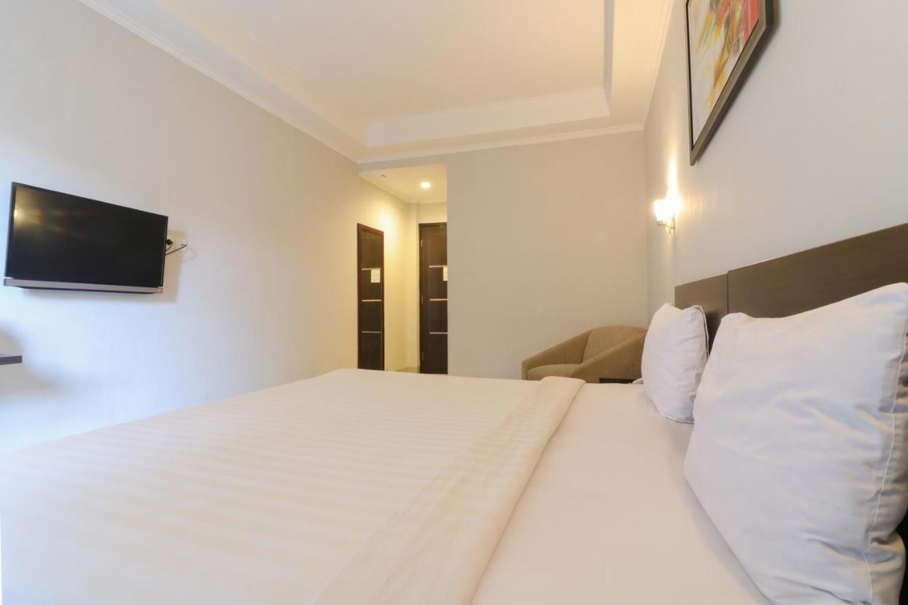 Urbanview Hotel Grand Malabar Bandung Exterior foto