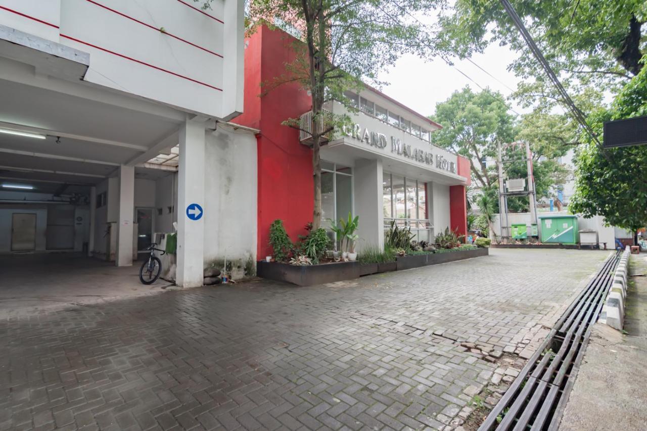 Urbanview Hotel Grand Malabar Bandung Exterior foto